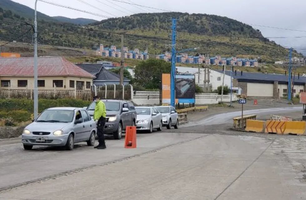 Controles policiales en cuarentena - Tierra del Fuego.