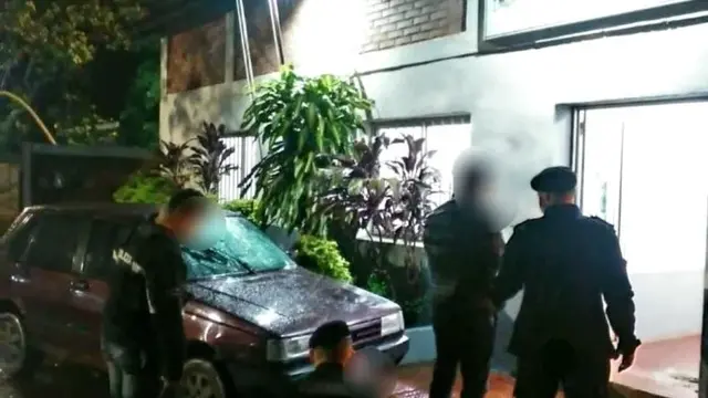 Efectivos policiales recuperaron un automóvil robado en Buenos Aires