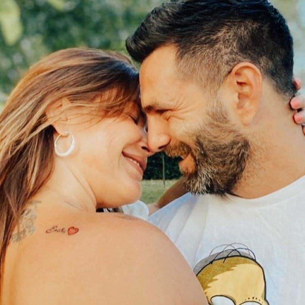 Nazarena Vélez se tatuó el apodo de su novio en el hombro (Foto: Instagram/ @nazarenavelez)