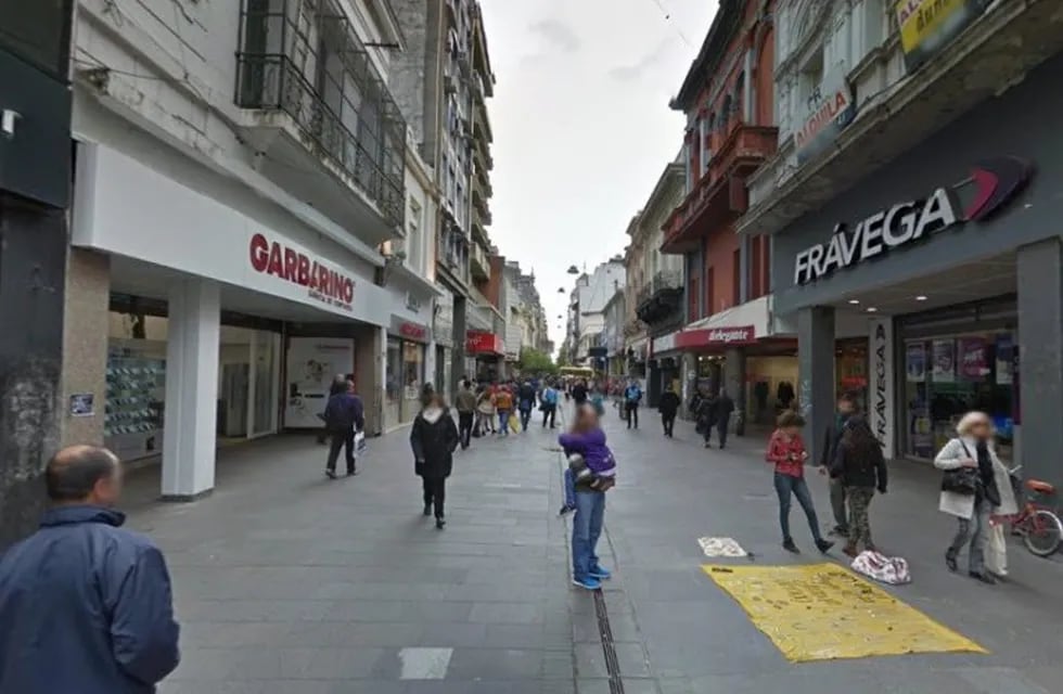 Los comercios son uno de los sectores más afectados por la crisis. (Google Street View)