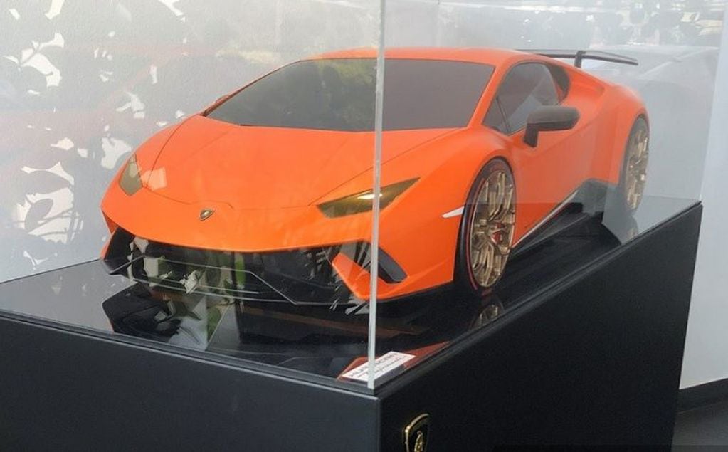 El modelo Huracán en escala 1.3, cedido por Lamborghini. La maqueta está construida en resina de alta densidad.