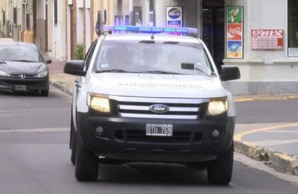 Gendarmería en Paraná recorre la ciudad con altoparlantes.