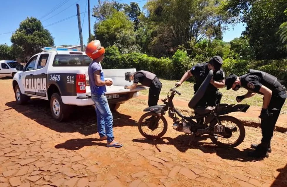 Secuestro de motocicletas en Colonia Guaraní dejó como saldo a un detenido.