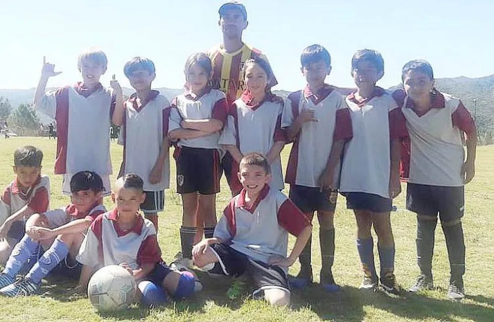 El pasado domingo se vivió una jornada espectacular de fútbol infantil, juvenil y femenino.