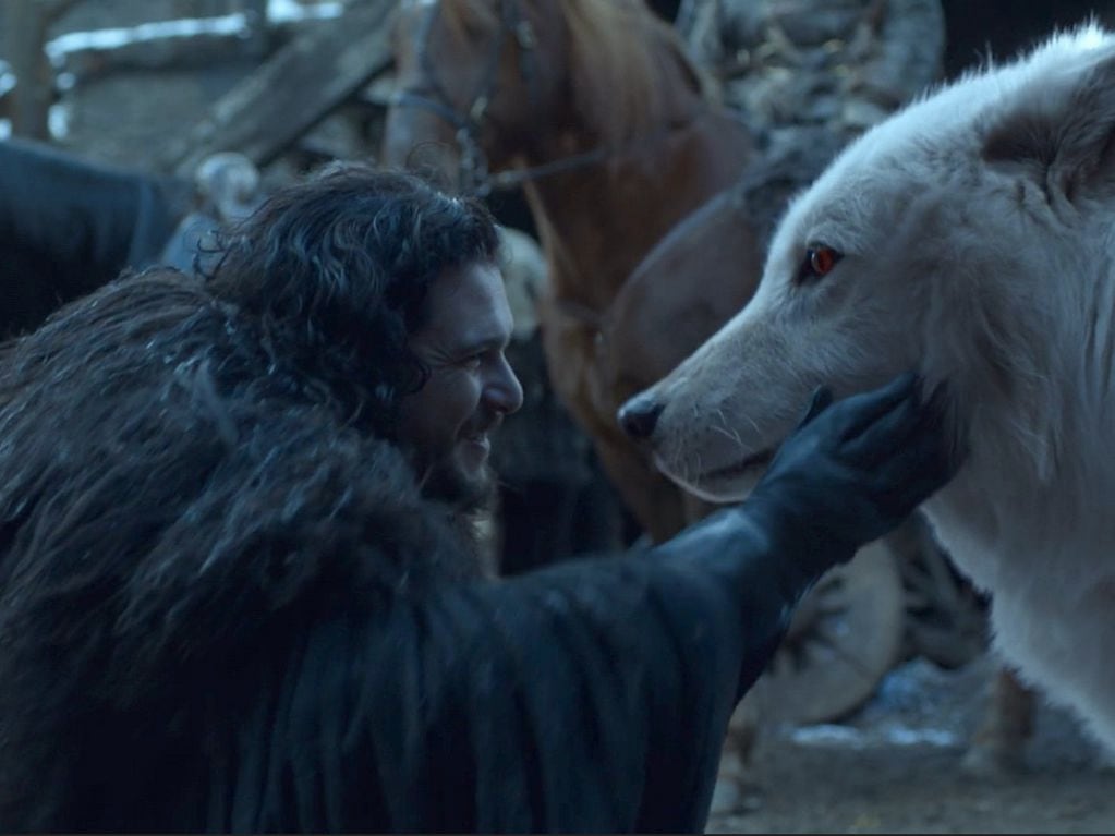 Jon Snow junto a Ghost.