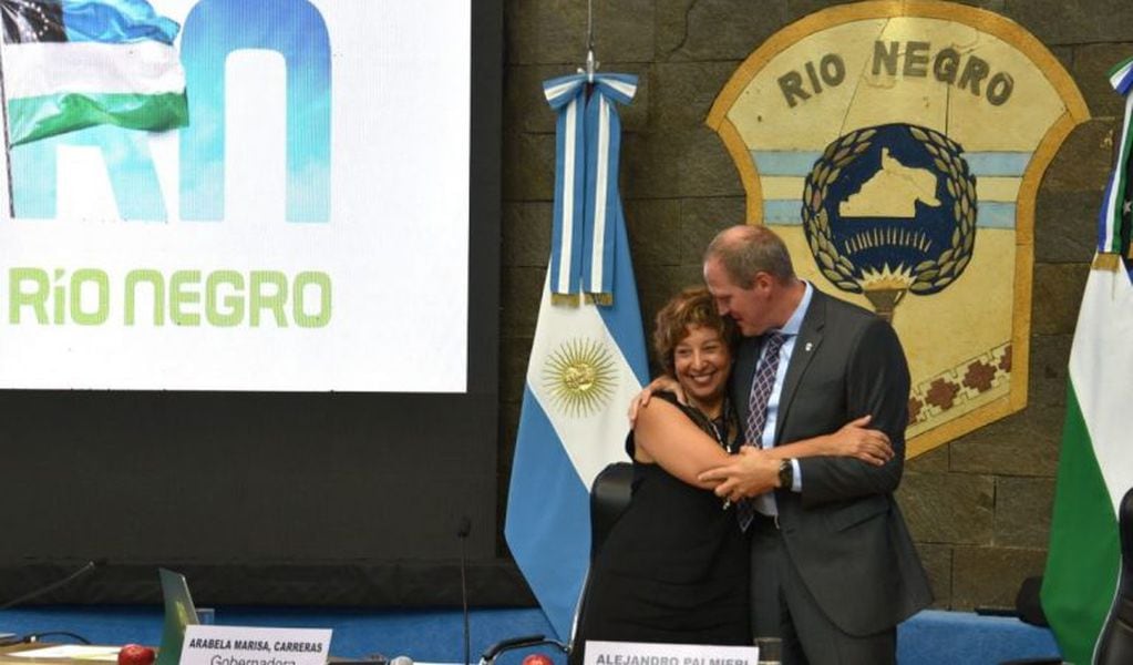 Arabela Carreras durante la apertura de sesiones legislativas en Río Negro (web).