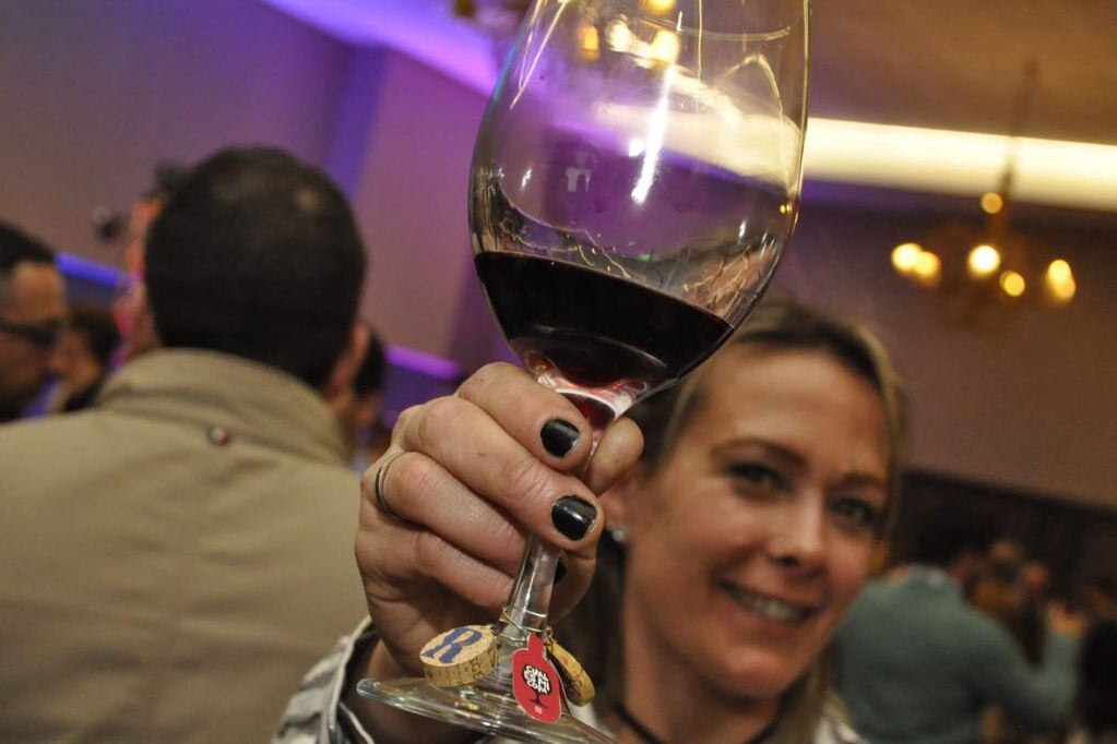 Feria de vinos "Reconstruir historias" a beneficio de las víctimas de violencia de género.