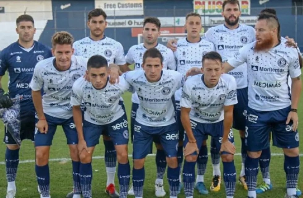 El equipo de Independiente Rivadavia que juega en la B nacional.