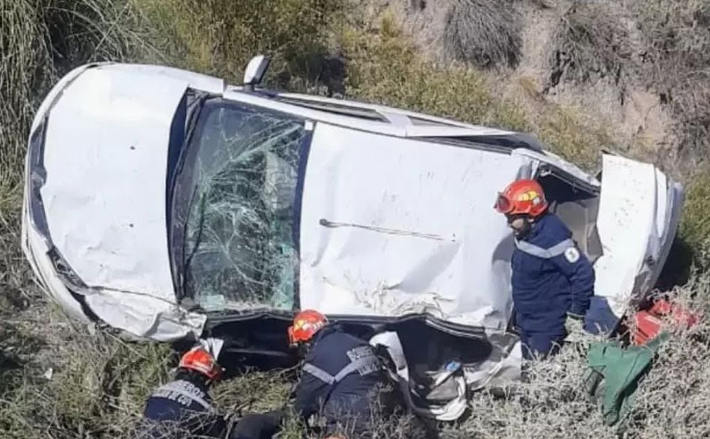 El accidente tuvo lugar en la zona de Potrerillos, kilómetro 1085 de la Ruta 7, Mendoza.