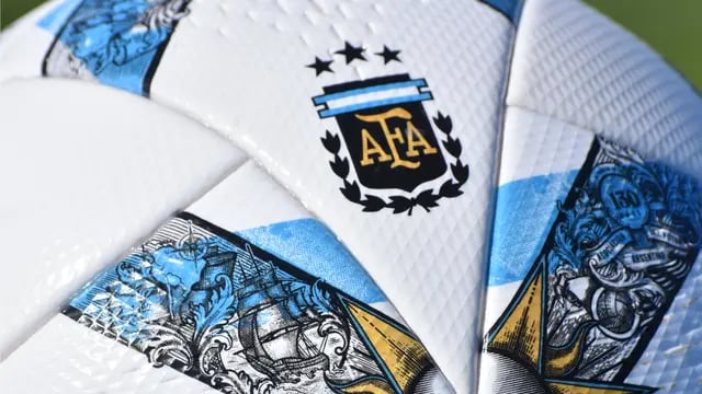 La Argentum 1893 para la Copa de la Liga (Adidas)