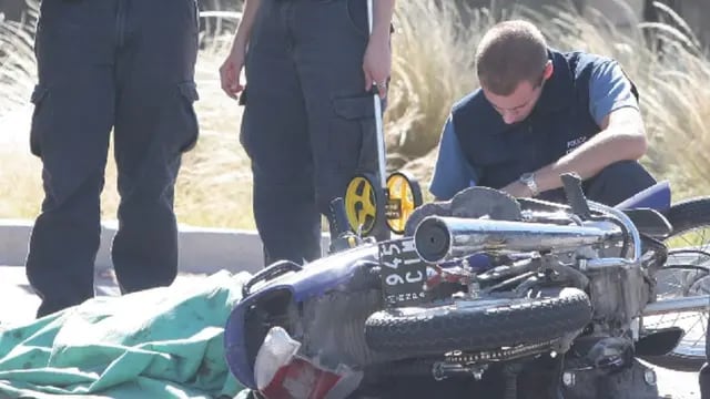 Un motociclista chocó contra un contenedor y murió en Guaymallén