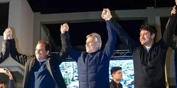 Elecciones 2023: Martín Llaryora festejó en Sampacho el triunfo del intendente Franco Suárez