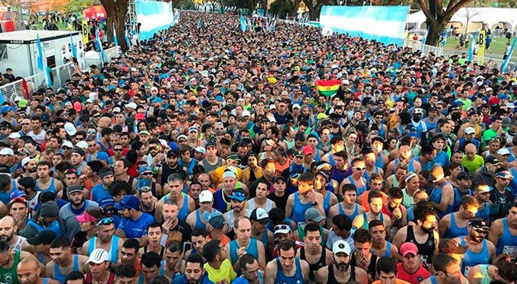 Multitudinarias. Tanto la maratón como la media maratón reciben año a año a miles de corredores de todo el mundo. (Télam)