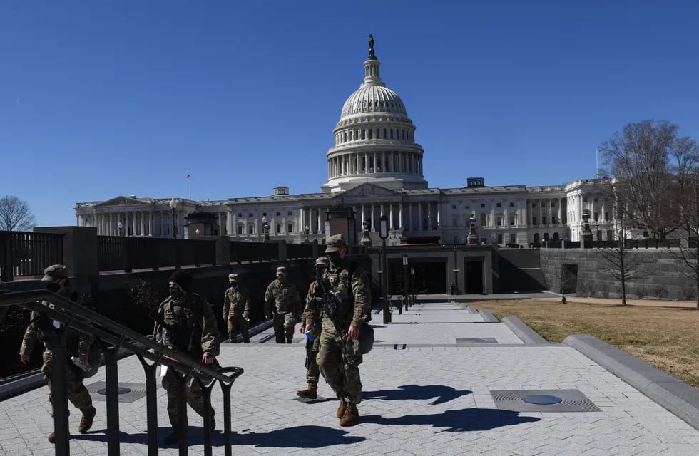 Aumentan la seguridad en el Capitolio ante un "posible complot" de seguidores de Donald Trump.