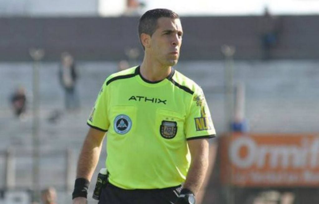Hernán Mastrángelo será el árbitro para el Colón - Talleres del domingo, a las 21, por la Copa de la Liga