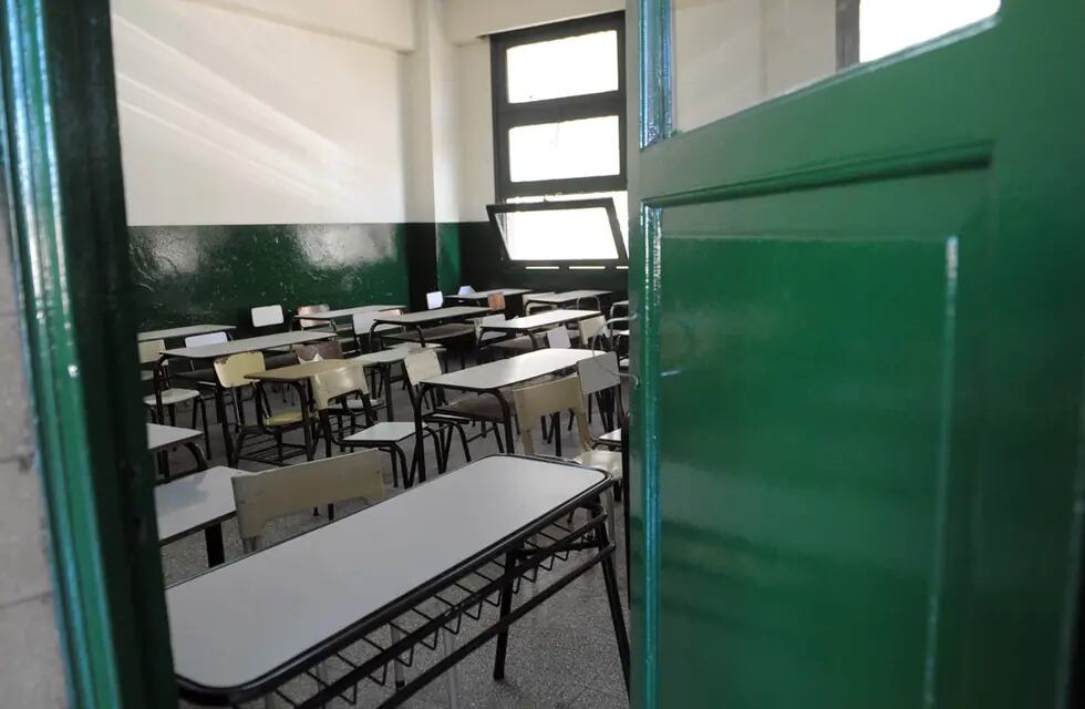 Suspenden las clases escolares en Mendoza por viento Zonda.