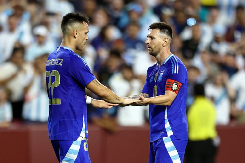 Lautaro Martínez y Messi, figuras de Argentina. (ESPN).
