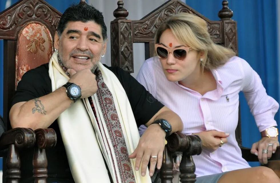 Rocío Oliva escrachó a Maradona con una foto en Instagram.