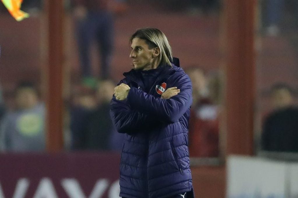 Como entrenador del Rojo, Beccacece dirigió apenas 16 partidos, de los que ganó ocho, empató uno y perdió siete. Foto: EFE/Juan Ignacio Roncoroni.