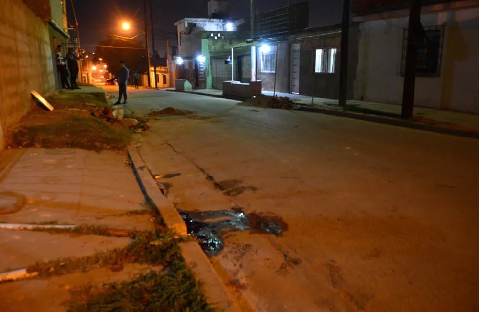 Policía mató a sospechoso que atacó a una familia a los tiros en barrio Muller. Calle Machado al 350 (Javier Ferreyra / La Voz)