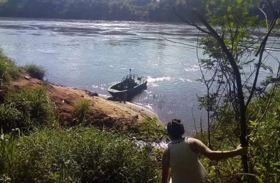Buscan a un joven que desapareció tras arrojarse al Salto Mariposa de Iguazú. (Foto: Misiones Online)