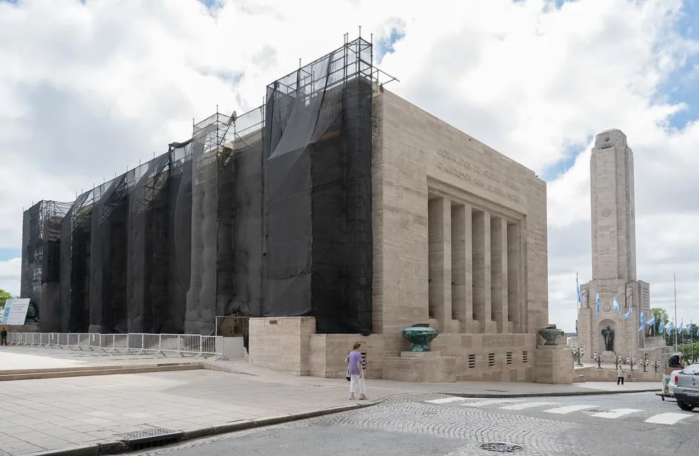Dyscon S. A. se hizo cargo de continuar con el plan de restauración del Monumento Nacional a la Bandera en 2023. La obra en Rosario se paralizó en marzo del año siguiente por falta de pago.