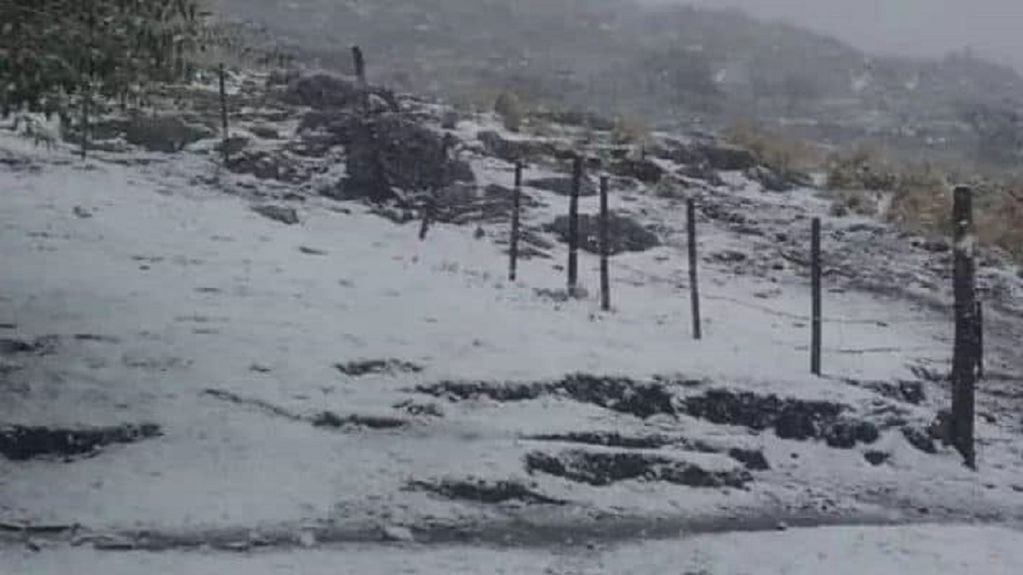 Primera nevada en las sierras (foto Geo Clima Traslasierra).