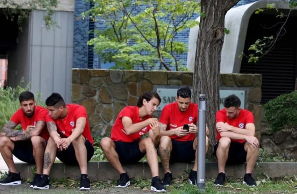 De gira por Asia, la selección de Chile sufre las complicaciones del terremoto en Japón.