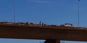 Un hombre se tiró del puente Posadas - Encarnación