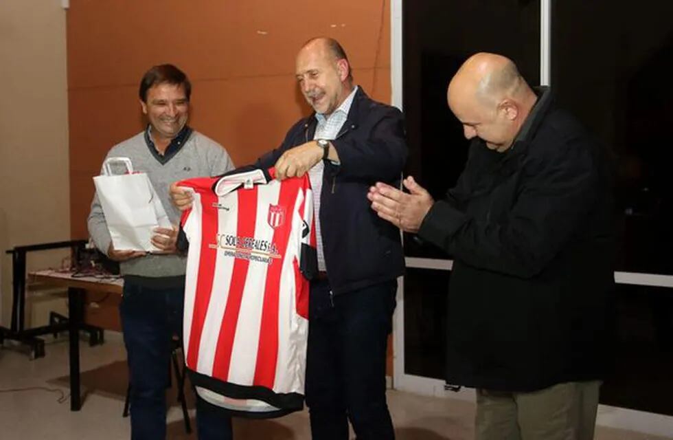 Club Atlético Pujato y al Club Sportivo Matienzo, recibieron más de 5 millones de la provincia