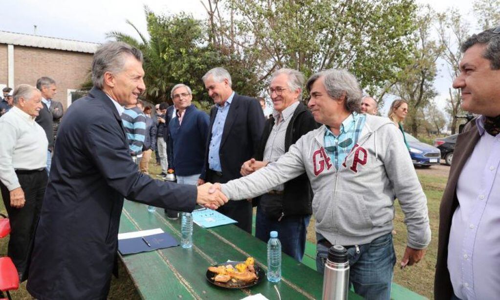 Mauricio Macri junto a Corral en el sur santafesino. (Política 3D)