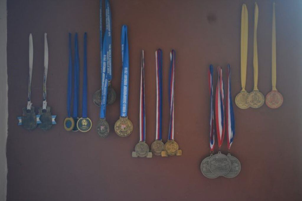 Leticia ha recibido múltiples medallas en su carrera (Vía Santa Rosa)