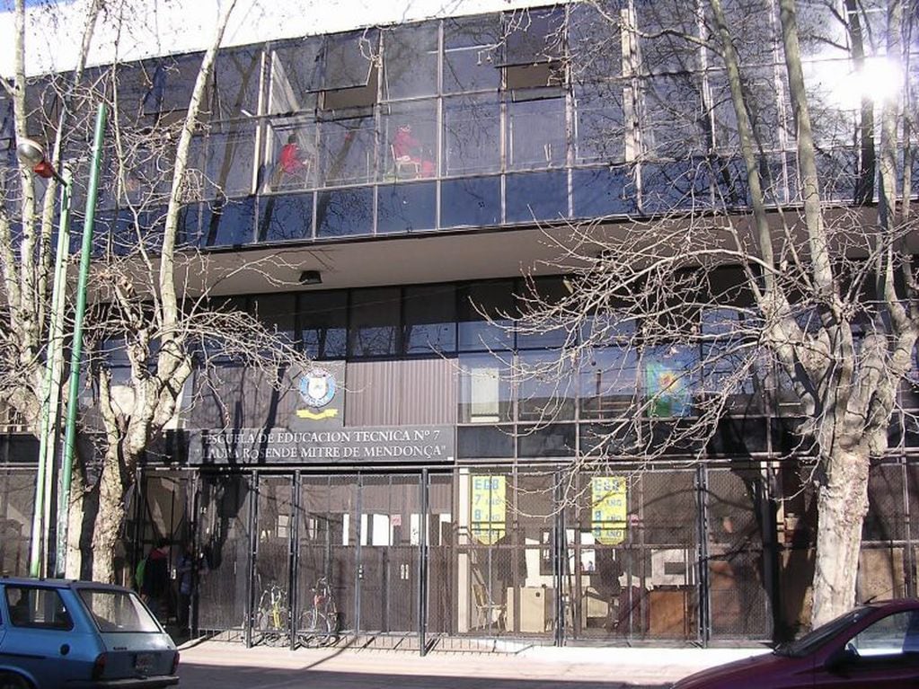 Escuela Técnica N°7 La Plata (web).