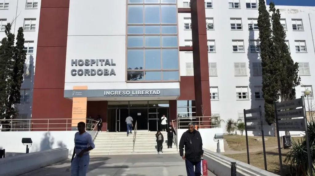 El hombre fue atendido en el Hospital Córdoba tras la agresión. 