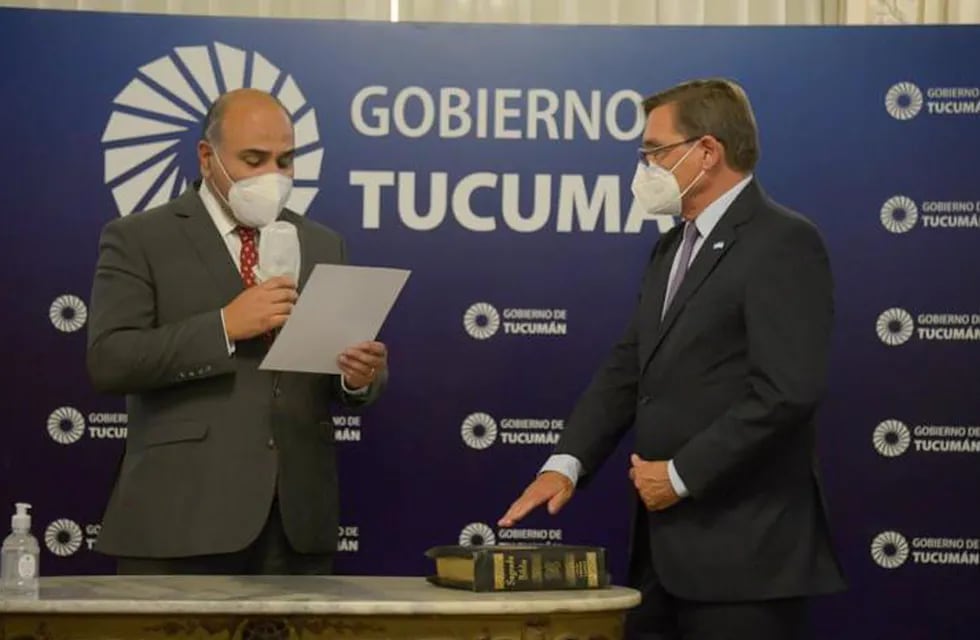 Juan Manzur le tomó juramento al nuevo ministro de Desarrollo Productivo.