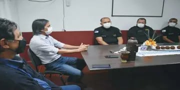 Reunión con personal policial para delinear acciones en Montecarlo