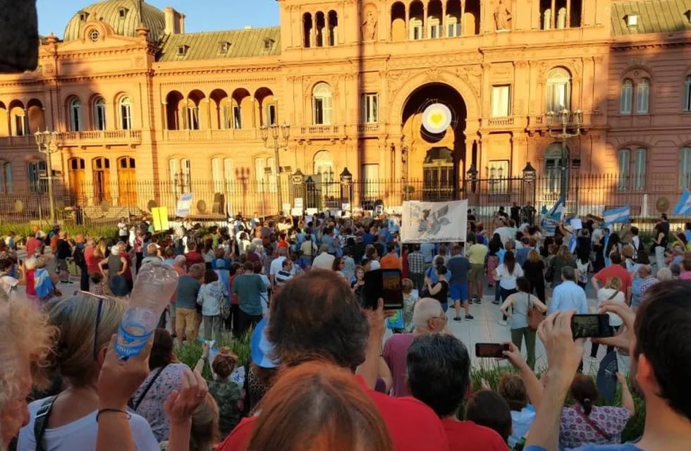 Manifestación por jubilaciones (Foto:Twitter Eduard Cangeli)