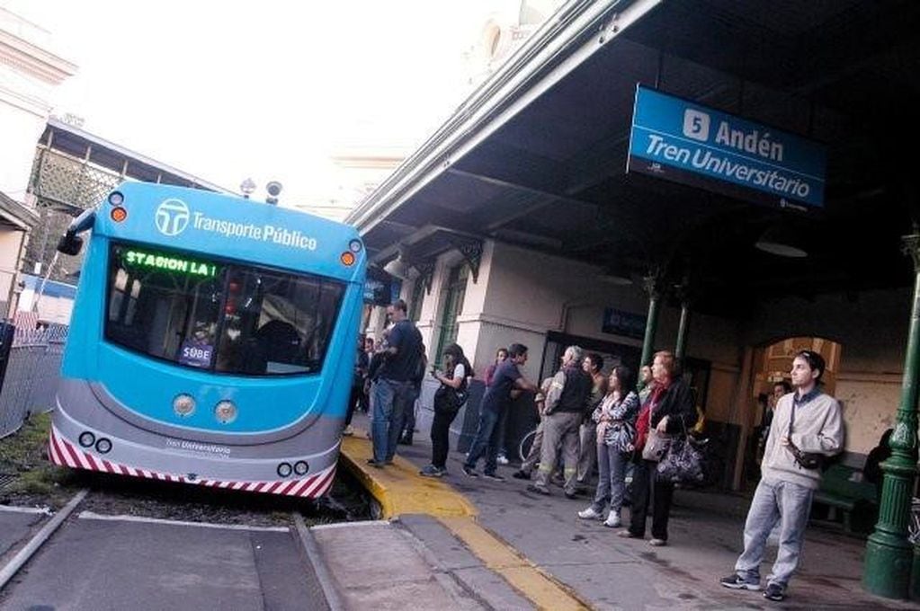 Tren universitario de La Plata