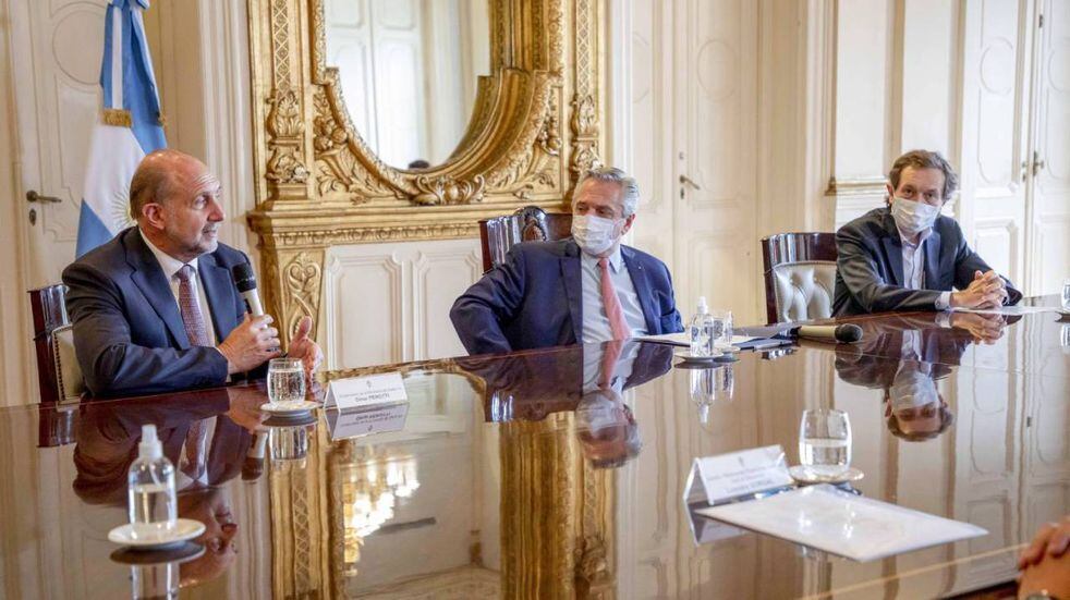 Alberto Fernández y Omar Perotti en la firma del acuerdo de "Santa Fe + Conectada". (Gobierno de Santa Fe)