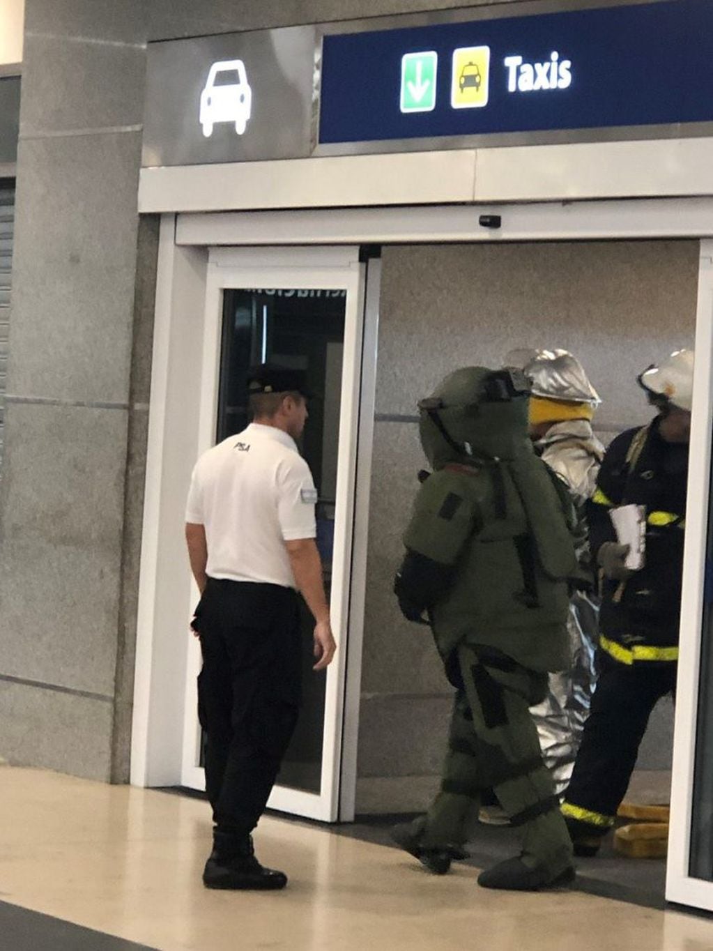 Evacuaron Aeroparque por un paquete sospechoso.