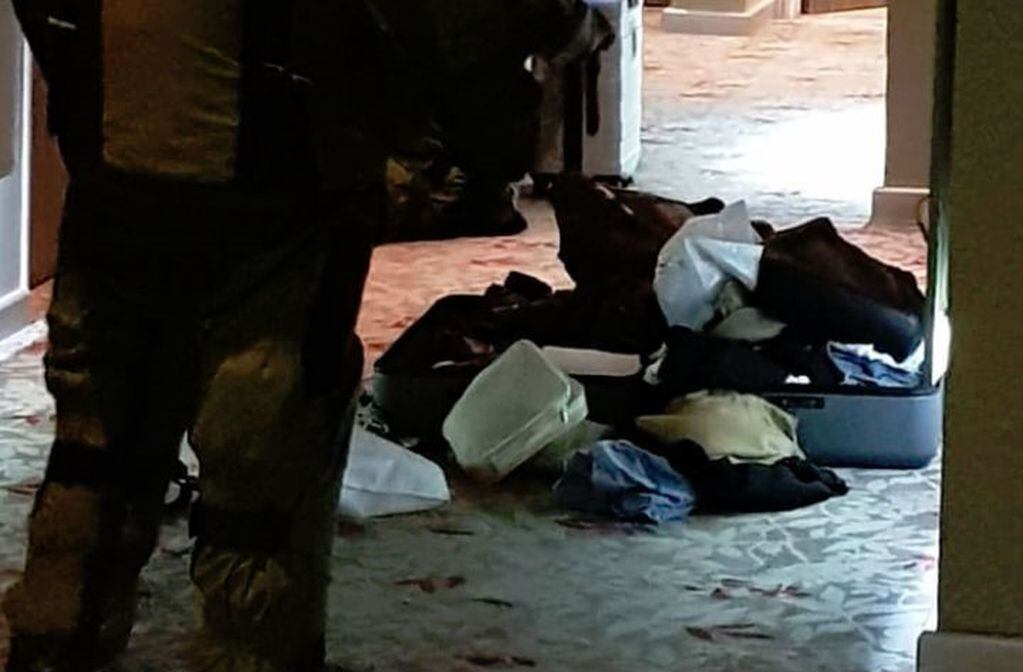 La pareja detenida en Buenos Aires había dejado una bomba en un hotel de Córdoba que tuvo que ser detonada. (Fotos Infobae.com)