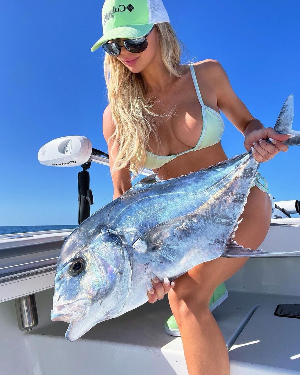 Emily Riemer es pescadora y tiene 27 años.