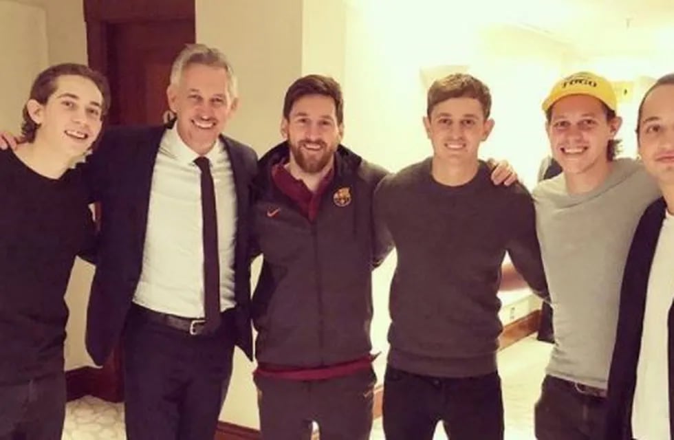 Gary Lineker conoció a Leo Messi en la previa del partido Chelsea-Barcelona por Champions League.