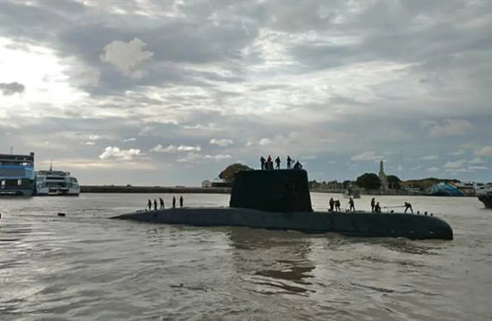 Rescataron al submarino ARA San Juan y lo trasladan a Mar del Plata.