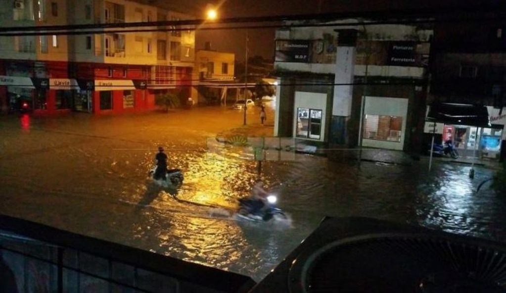 Resistencia en emergencia hídrica tras un intenso temporal. (Foto: Diario Norte)