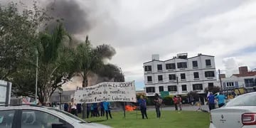 Movilización y corte de ruta de trabajadores de la Coopi y SIPOS en Carlos Paz.