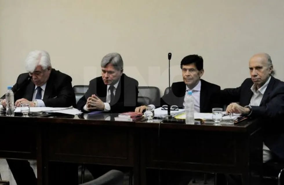 El Tribunal Oral Federal de Santa Fe condenó al abogado y exrector de la Universidad de Lomas de Zamora, Carlos Mario Clerc, y el ingeniero Miguel Ángel Dubarry