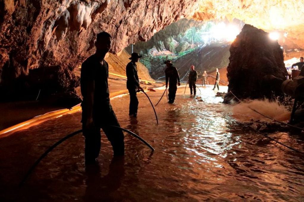 La cueva de Tailandia donde están atrapados los chicos.