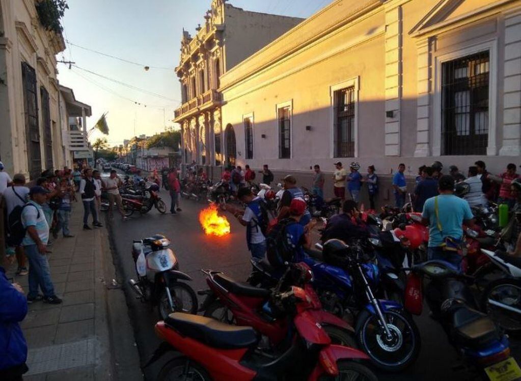 Protesta de tarjeteros en Corrientes. (Foto: El Litoral)
