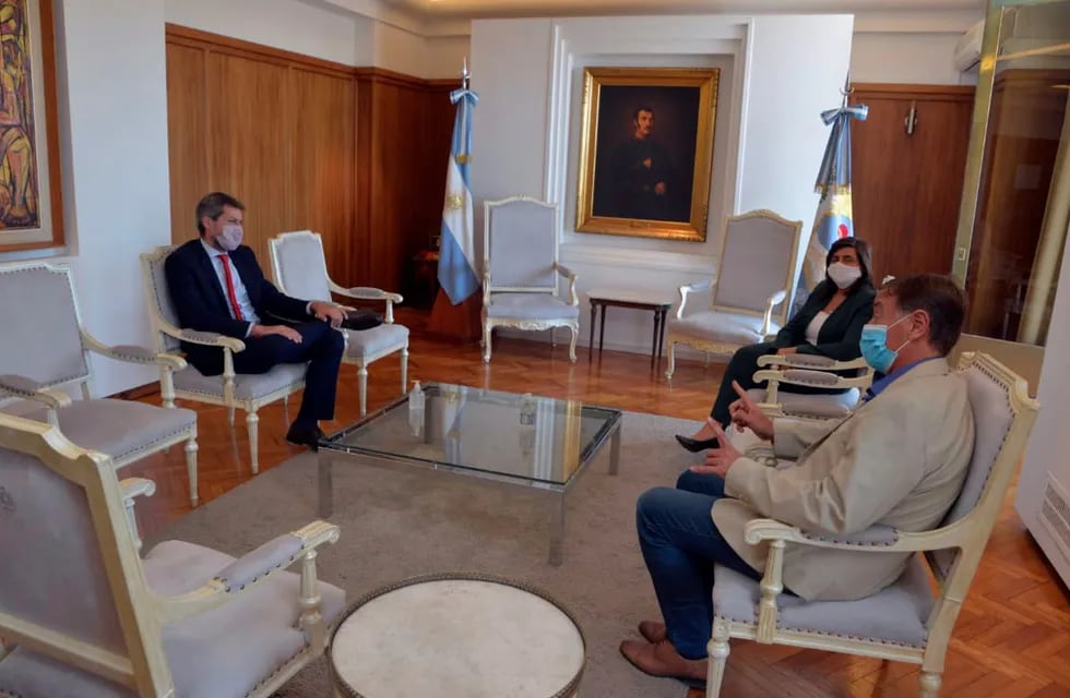 El gobernador Rodolfo Suarez recibió al ministro de Turismo y Deportes de la Nación, Matías Lammens.